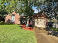 Cheerful 3-bedroom 2bathroom with garage