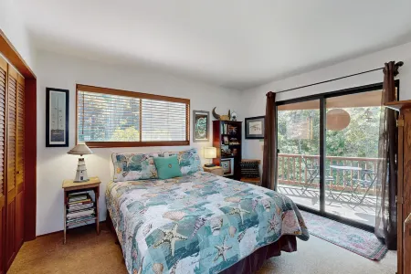 Nature's Paradise Отели рядом с достопримечательностью «Studio 391»