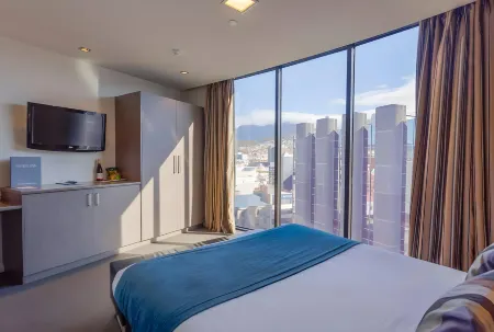 Mantra on Collins Hobart Отели рядом с достопримечательностью «Tasmanian Museum and Art Gallery»