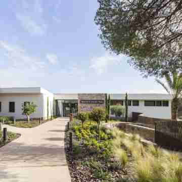 Golfside Luxury at Las Colinas Hotel Exterior