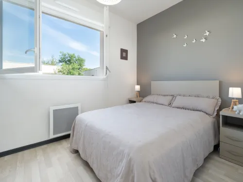 Sunny Villa Stay in Sérignan