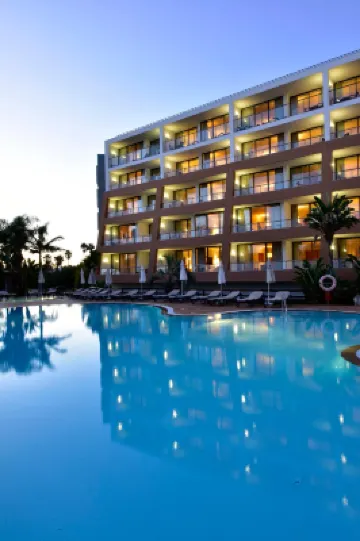 Pestana Alvor Park Suites Hotel Hotels near Praia de Alvor