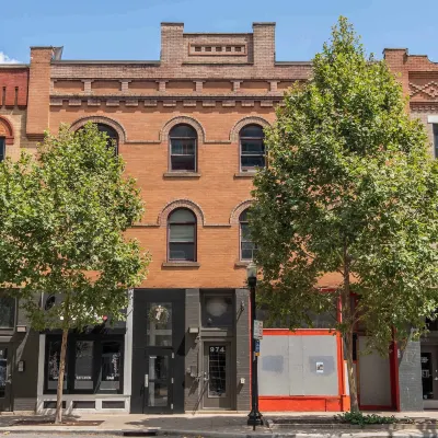 Short North Lounge Stay for 2 Hotels near Victorian Village