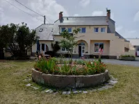 Holiday Home in Bréhal near Sandy Beach 브헤알 호텔
