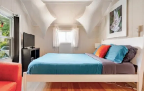 Many perfect sunsets at the magical house on the lake