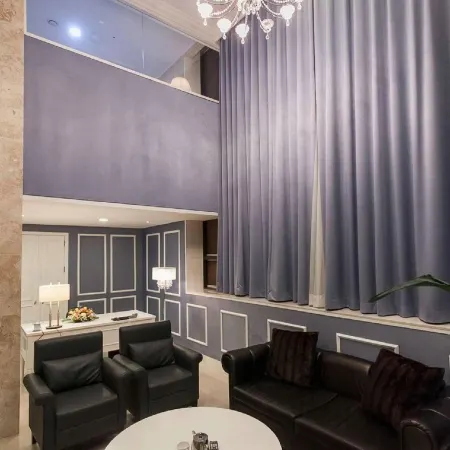 Hotel Pharos