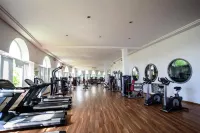 Suites Hôtel les Charmilles & Spa - Gym