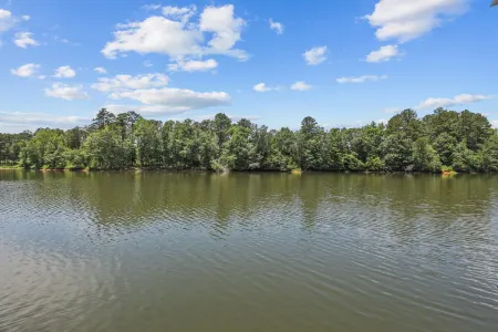 New! The Breeze at Lake Hartwell house w/ Dock