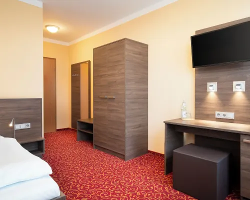 Ates Hotel Lampertheim Hotels in BergstraBe