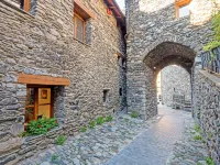 Cozy Pyrenees Getaway - Apartments
