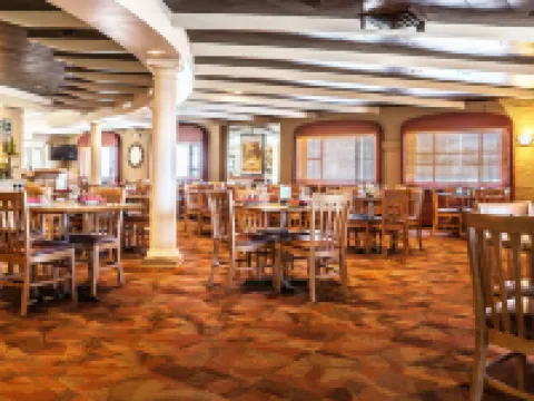 Magnuson Grand Pioneer Inn and Suites Hotels in Escanaba