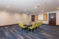 Holiday Inn Express & Suites SWANSEA by IHG - parking