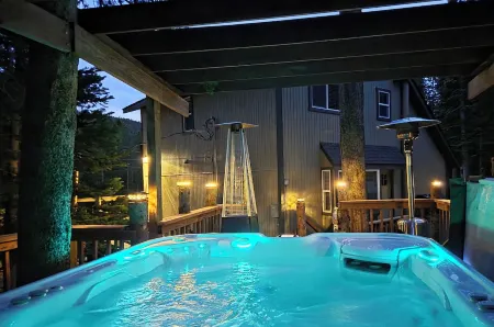 Colorado Mountain Retreat - Spacious Cabin