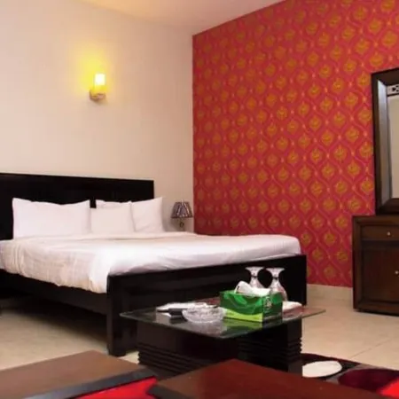 Rooms Near Centurus Mall islamabad Отели рядом с достопримечательностью «Торговый центр Centaurus»