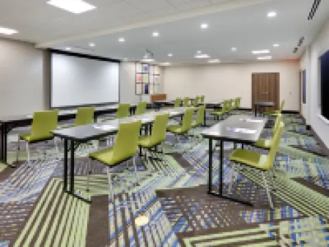 Holiday Inn Express & Suites PLANO - THE COLONY by IHG Hotels in The Colony