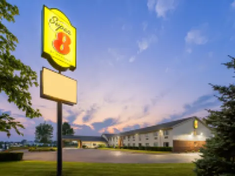 Super 8 by Wyndham Henrietta/Rochester Area Hotels in Henrietta