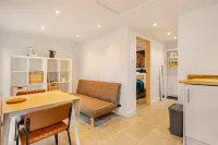 Skylight Studio near Hospital -  Apartamentos vacacionales