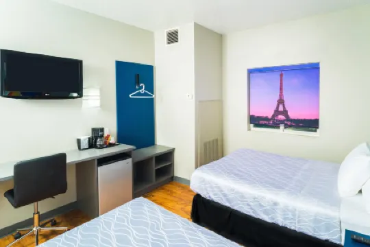 Studio Z, Ascend Hotel Collection