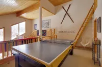 Slopeside Sanctuary - Penthouse < 1 Mi to Lifts! - 3-Star
