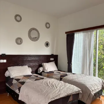 NK Villa Syariah and Cafe Prigen