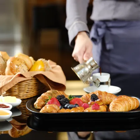 Holiday Inn SUITES KUWAIT SALMIYA by IHG