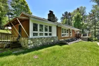 Butler's Bay Teal Lake 4 Bedroom Hotel Room by RedAwning - Homestays