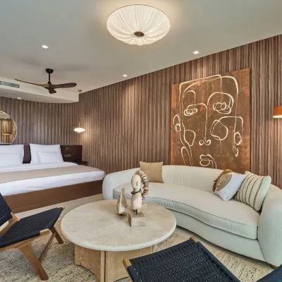 مافيلو لاكشري هوتل Hotels near شاطئ أكّان (Akkan Beach)
