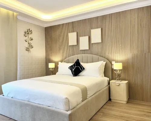 Torri Studios Hotels near Tower Road