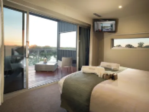 The Frames - Award-Winning Couples Retreat with Private Heated Pool, Spa & Sauna فنادق في رينمارك