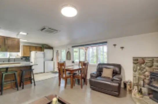 Bremerton Vacation Rental w/ Hot Tub & Lake Access