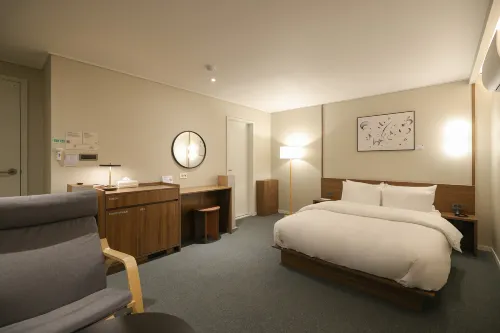 Aank Hotel Suwon - Motels