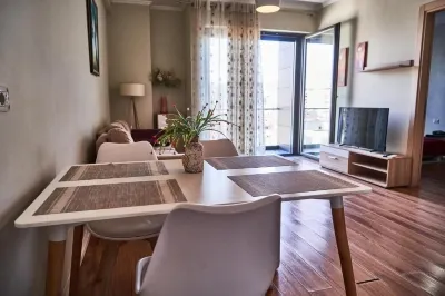 カルパゾ ティラナ モザイク のホテル