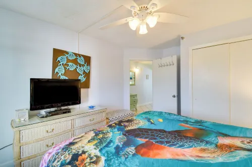 Orange Beach Condo w/ Pool Access & Gulf Views!