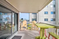 Walk to Shore! Ocean-View Condo in Carolina Beach - Beach