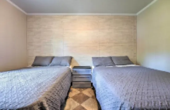 Pet-Friendly Cassoplis Cabin, Close to Parks!