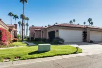 Patio + Resort Amenities: Palm Desert Escape - Condos