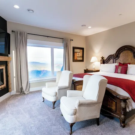 Blue Horizon Mountain Retreat B&B
