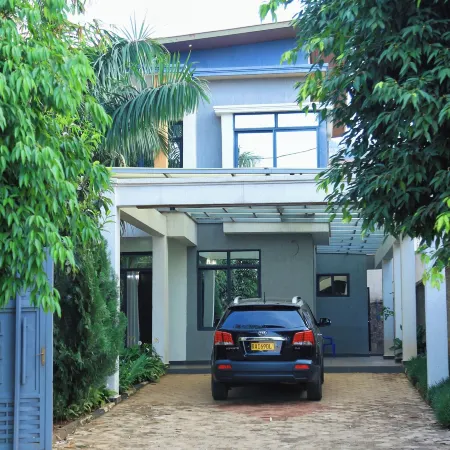 HOTEL DE SILVER BOTIQUE KiGALi