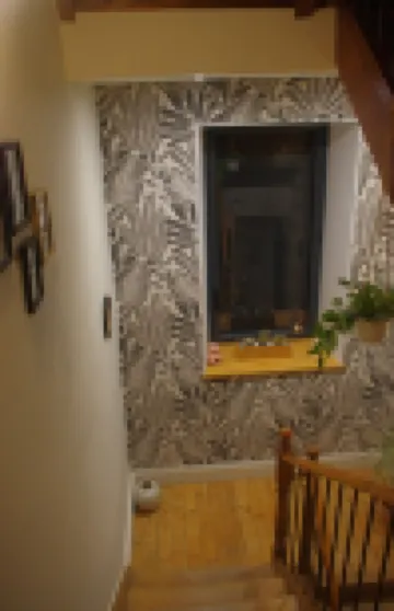 Renovated 1920s house, 15 minutes' walk from town center, quiet location.