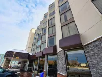Continental Inn & Suites