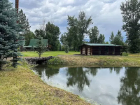Creekside Cabin Near Salmon Idaho and the Salmon River
