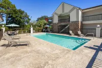 Howard Johnson by Wyndham Savannah GA - Ramah keluarga