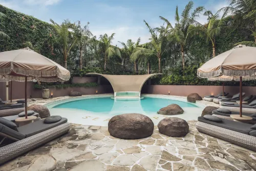 沙努爾海景豪華度假村及水療中心 - Ini VIE Hospitality