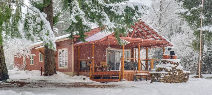 Yakima Riverfront Retreat! Cozy Cascades Cabin Hotels in Kittitas County