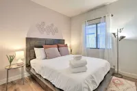 Sunlit Peoria Gem w/ Yard: Hike, Golf & Explore! - موقف سيارات