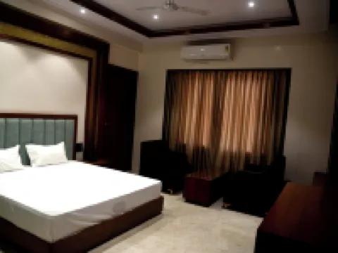 The shark inn Residency Hotel a Rewa