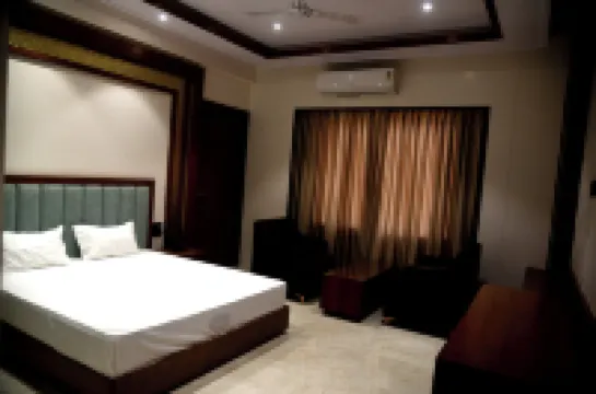 The shark inn Residency Hotels in Rewa