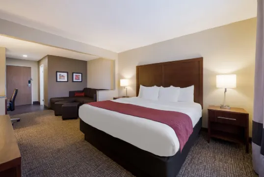 奧那拉斯加拉克羅斯區舒適飯店