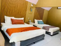 LAWANG TURGO GLAMPING Ξενοδοχεία στην πόλη Pakem