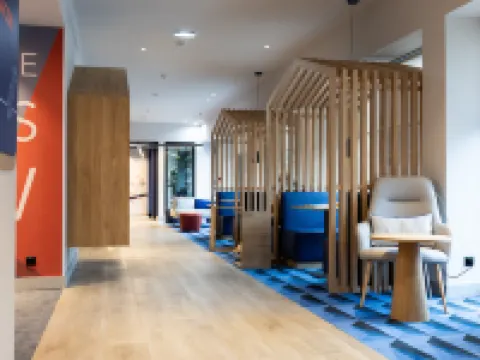 ホリデイ イン エクスプレス ポルト ボアヴィスタ by IHG ポルトのホテル